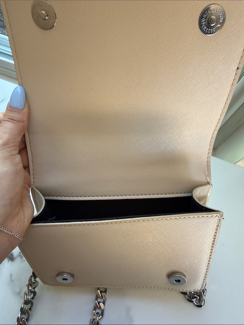 SHEIN Cream Crossbody Bag with Silver Chain Strap - Picture 2 of 2